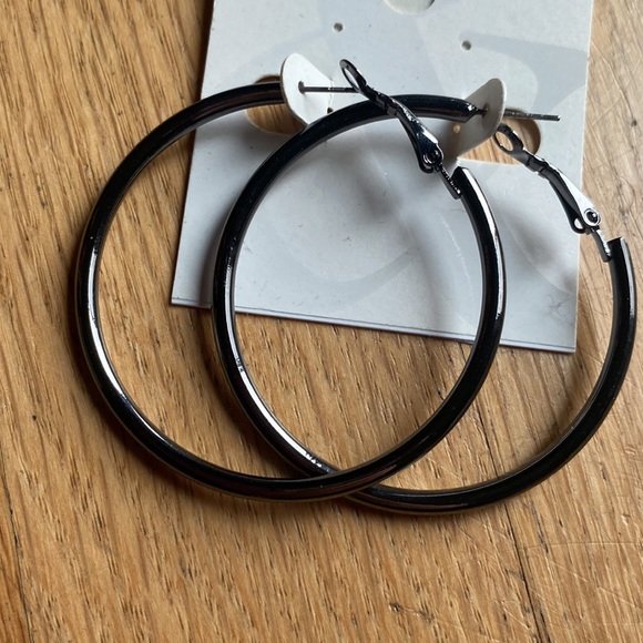 J crew costume set platinum rhinestone beaded bracelet & matching hoops NIB - Picture 11 of 12